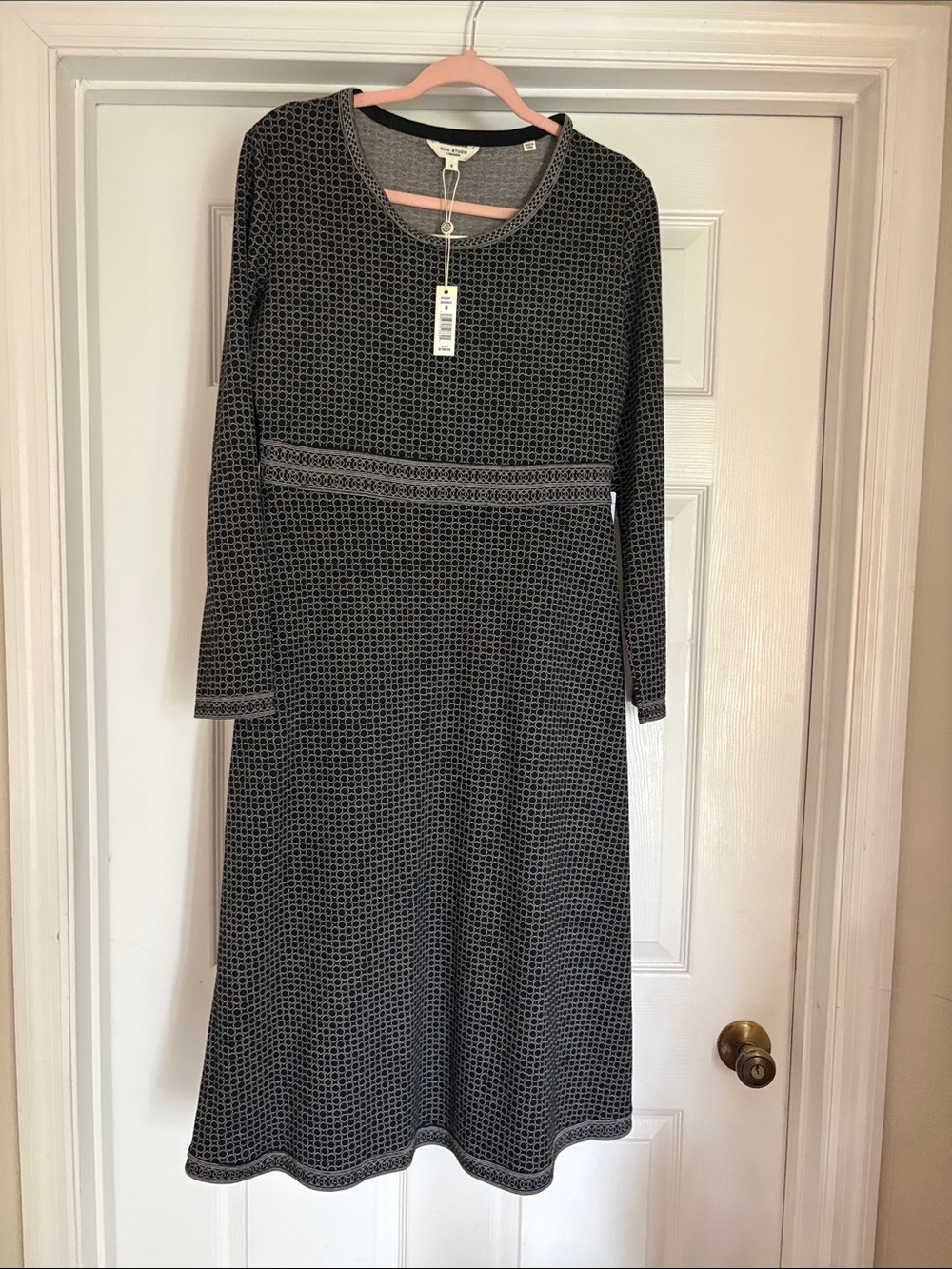 Max Studio Black & Gray Patterned Long-Sleeve Midi Dress